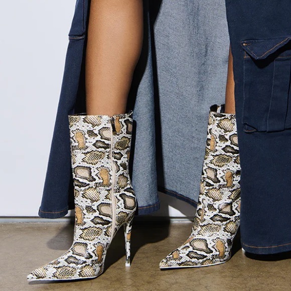 AZALEA WANG Beige Snake Print Cocktail High Heel Boots - Picture 1 of 6
